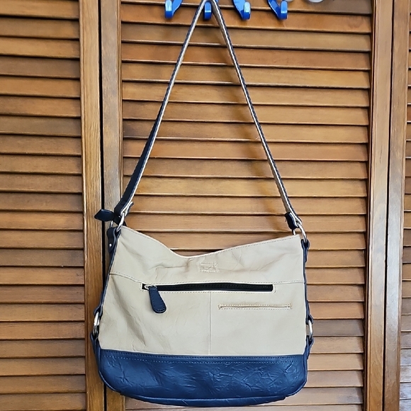 Stone Mountain real leather multi compartment shoulder bag - Picture 5 of 16